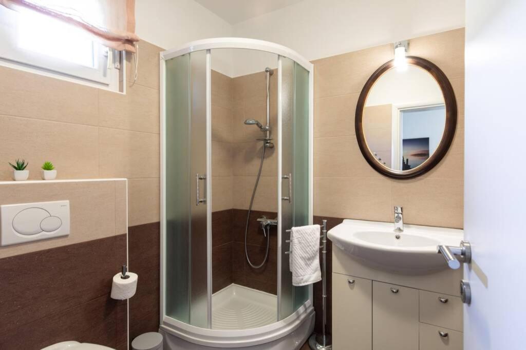 Apartment Natali Punat- Free Parking On Premises Esterno foto