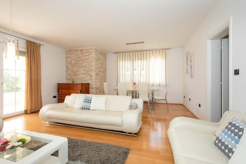 Apartment Natali Punat- Free Parking On Premises Esterno foto
