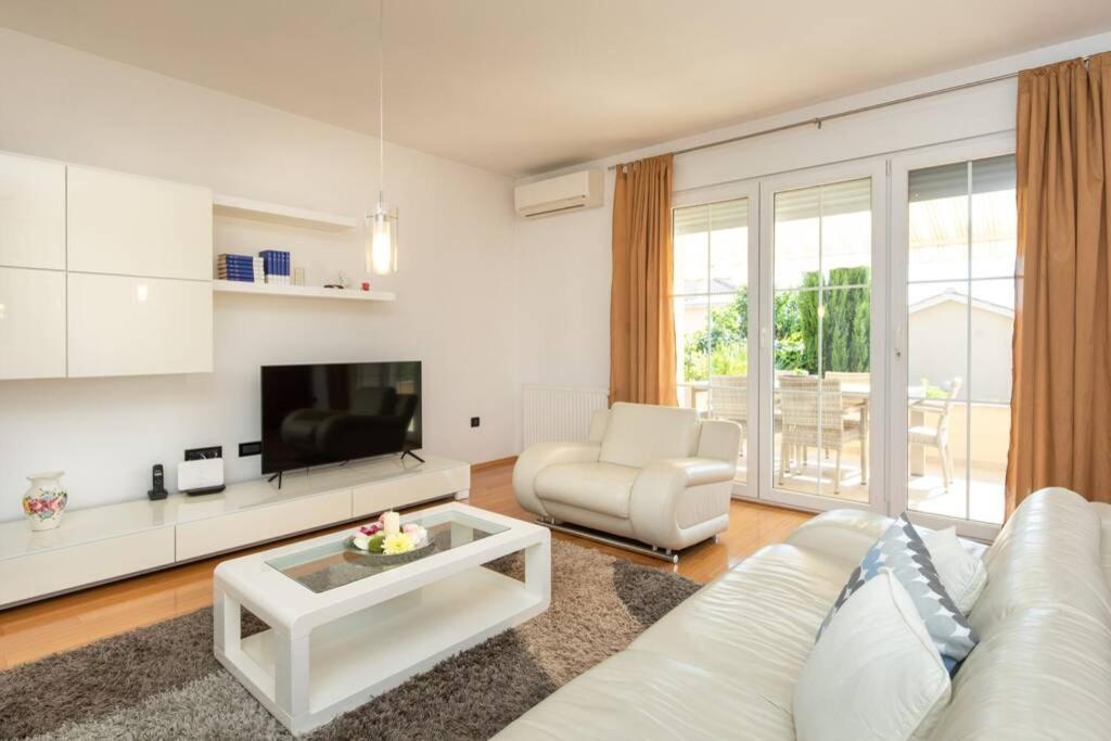 Apartment Natali Punat- Free Parking On Premises Esterno foto