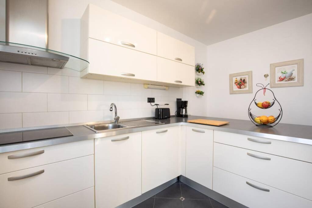 Apartment Natali Punat- Free Parking On Premises Esterno foto
