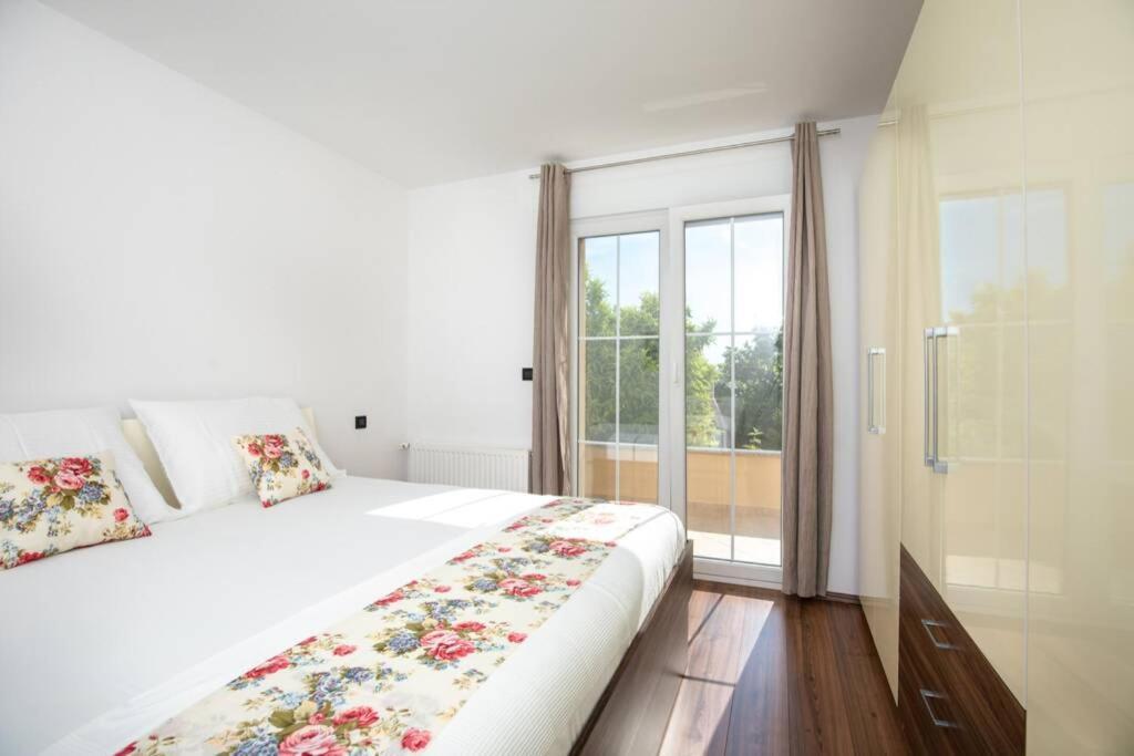 Apartment Natali Punat- Free Parking On Premises Esterno foto